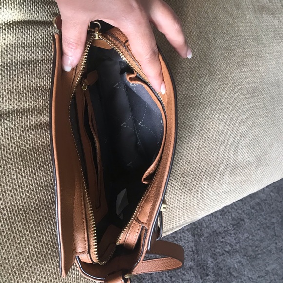 Vince Camuto purse - Picture 3 of 4